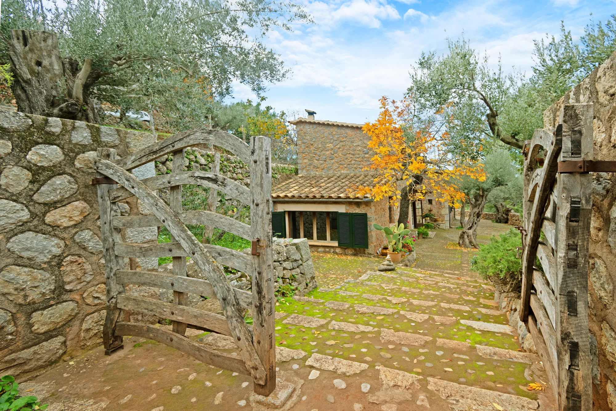 Finca Rustica en venta en Soller con licencia vacacional