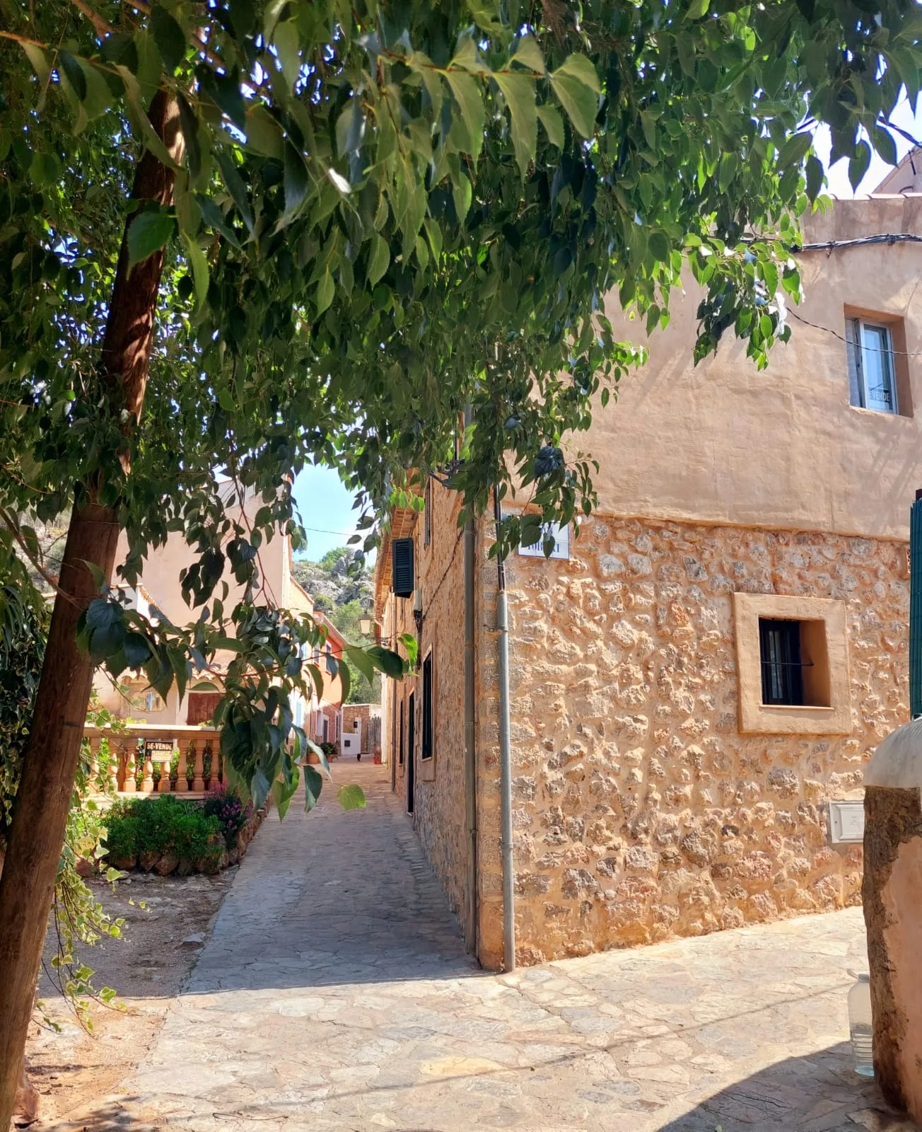 Casa en venta en el pueblo de Esporles