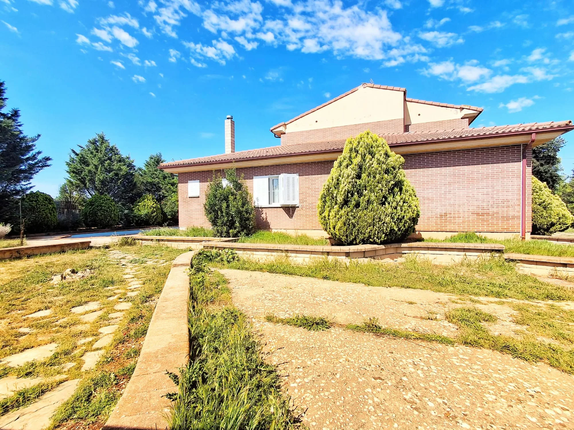 Chalet en venta en Burgos con licencia de casa rural