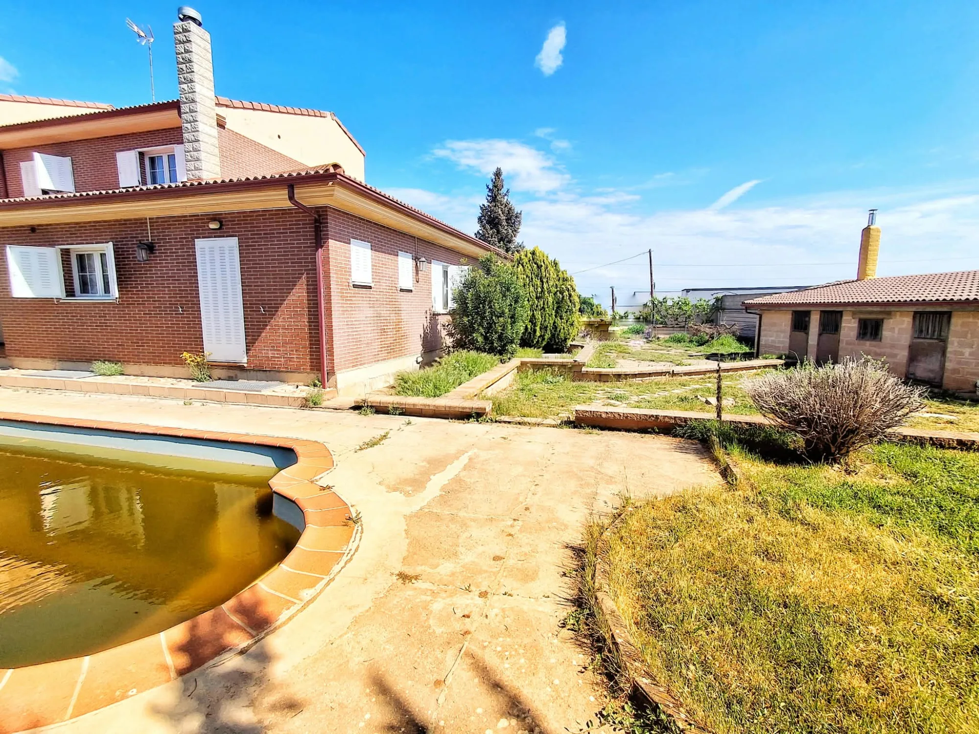 Chalet en venta en Burgos con licencia de casa rural