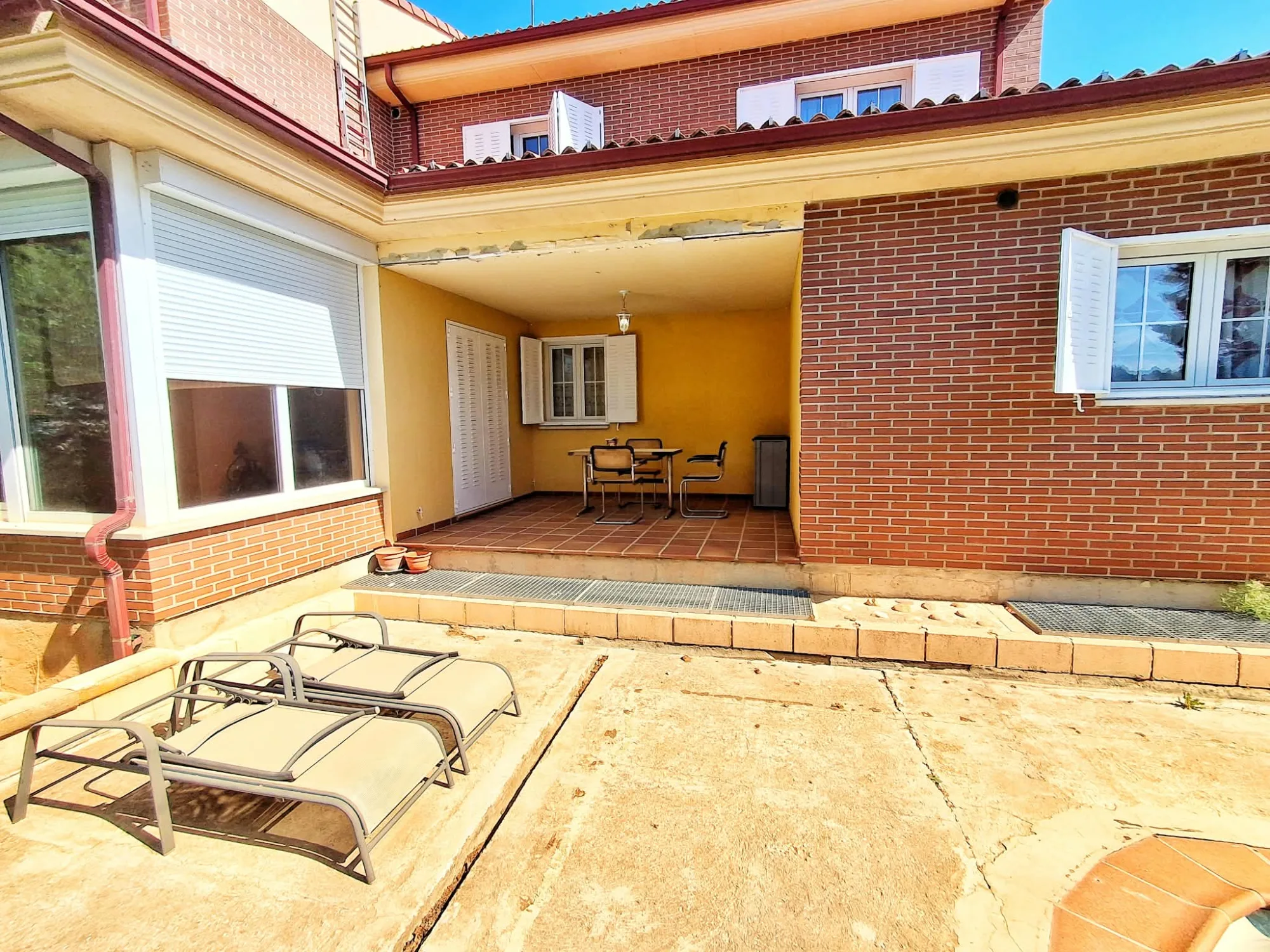 Chalet en venta en Burgos con licencia de casa rural
